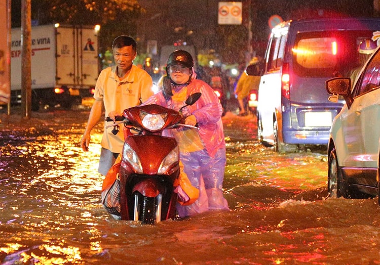 Chuyên gia hiến kế biến công viên, quảng trường thành hồ chứa nước để chống ngập