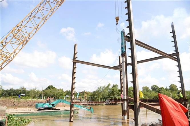 Động thổ hai công trình cống ngăn mặn hơn 130 tỷ đồng tại Đồng Tháp