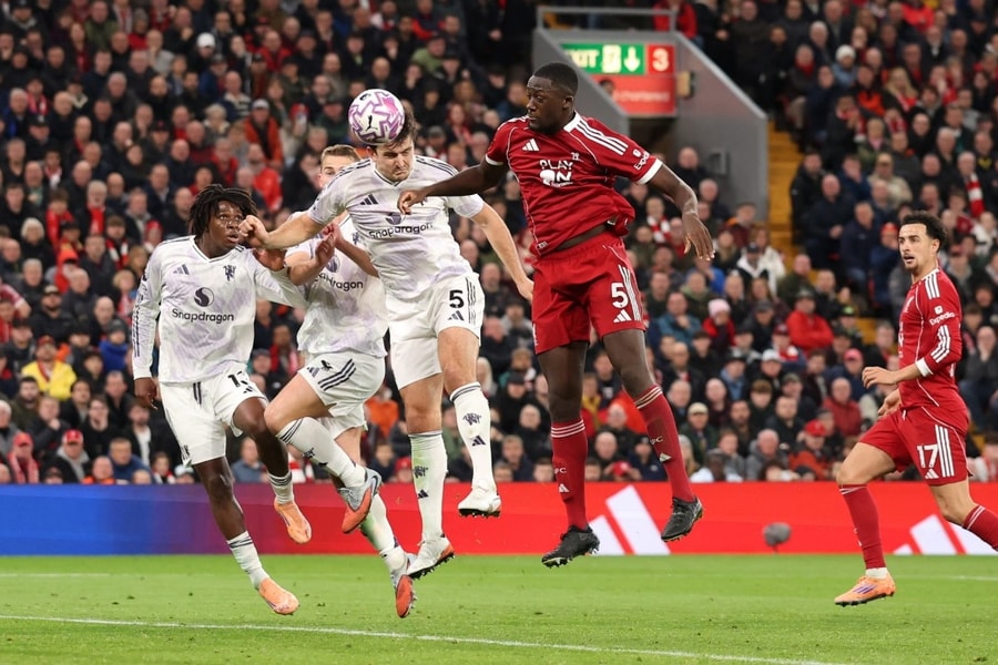 10 điểm nhấn vòng 8 Ngoại hạng Anh