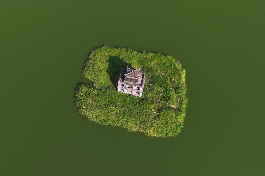 Sắc thu nhuộm khắp phố phường Hà Nội