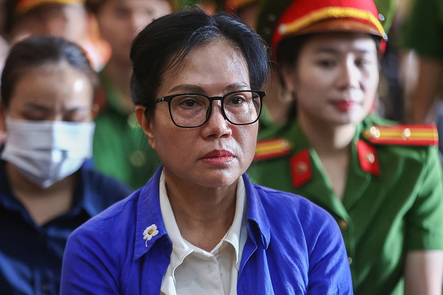 Cựu Tổng giám đốc SJC xin tòa xem lại việc phải nộp 10.800 lượng vàng