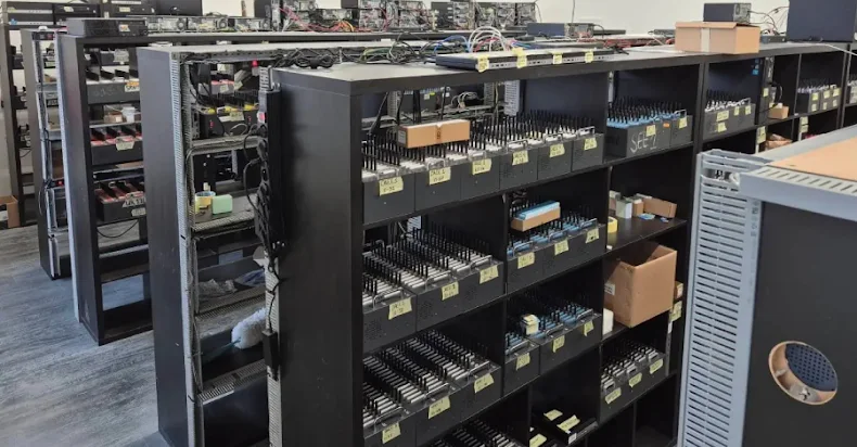 Europol đột kích 'trang trại sim' lừa đảo toàn cầu