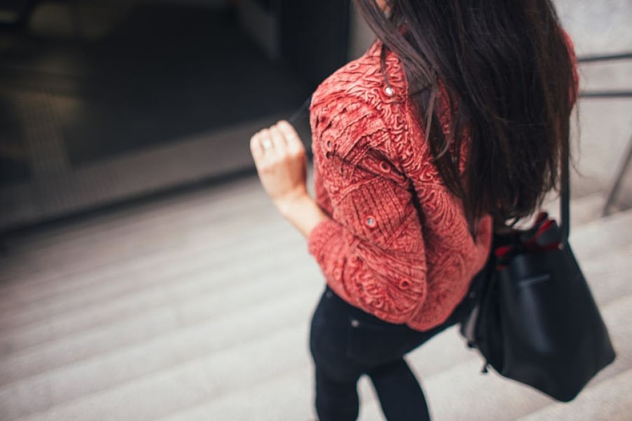 Người có dáng đi thế nào sẽ dễ bị tội phạm tấn công?