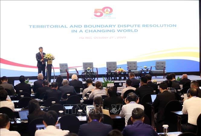 Hội thảo quốc tế 'Giải quyết tranh chấp biên giới lãnh thổ trong một thế giới biến động'