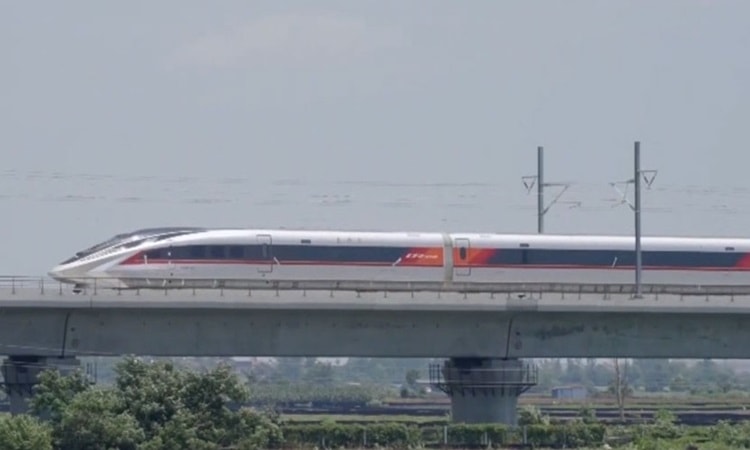 Tàu viên đạn nhanh nhất thế giới chạy thử nghiệm