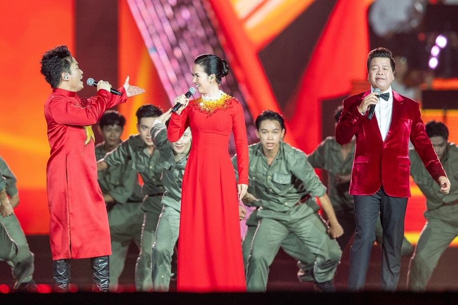 'Tổ quốc trong tim' - từ concert quốc gia đến sự bùng nổ rạp phim