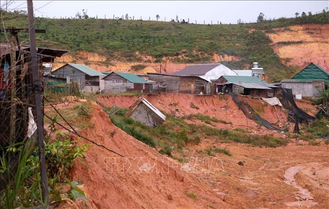 Lâm Đồng: Lên phương án khắc phục sự cố sạt lở, đảm bảo an toàn cho người dân