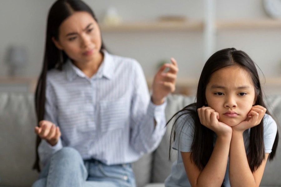 Chuyên gia: Nên làm gì để con không tổn thương khi cha mẹ đi bước nữa?