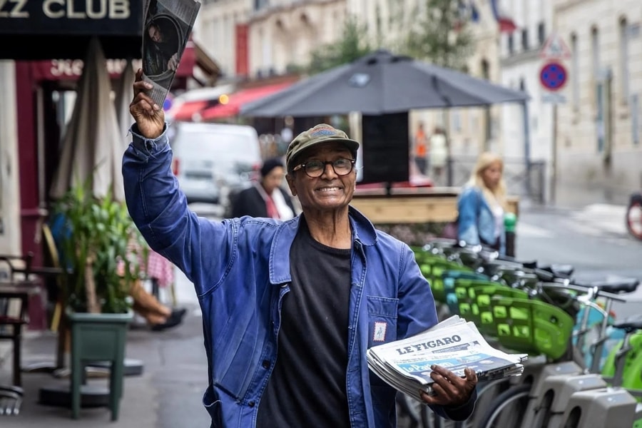 Người bán báo dạo cuối cùng ở Paris