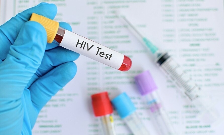 Chồng nói 'bệnh gan' để giấu nhiễm HIV suốt 10 năm