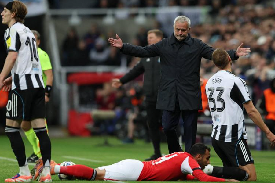 Đội của Mourinho thảm bại ở Champions League