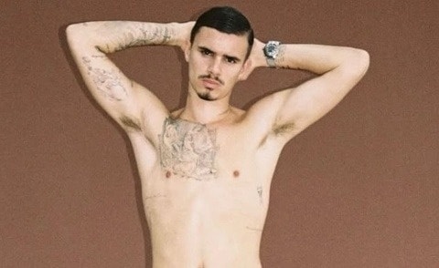 Con trai Beckham quay lại với bạn gái cũ