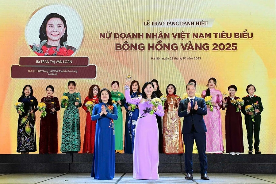 Chủ tịch CL-Fish nhận giải thưởng Bông hồng vàng 2025