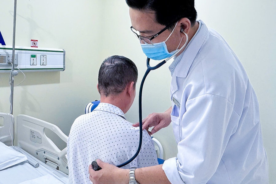 Viêm phế quản mạn tính có lây không?