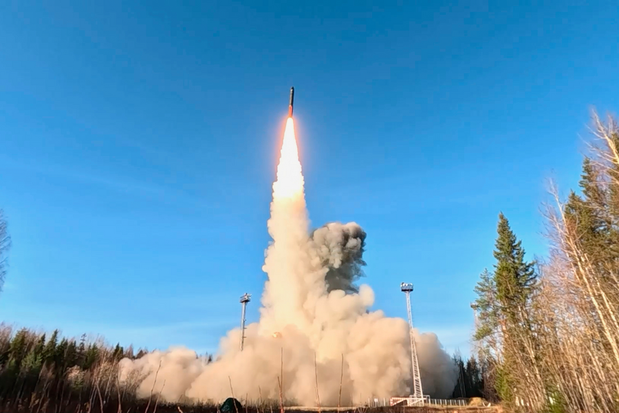 Thông điệp cứng rắn của Nga khi diễn tập khai hỏa 'bộ ba hạt nhân'