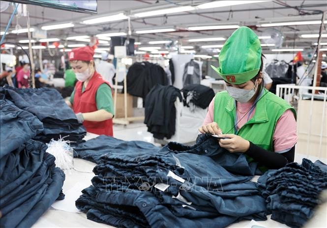 Góp ý dự thảo văn kiện Đại hội XIV của Đảng: 'Đồng thuận' giữa GDP và HDI