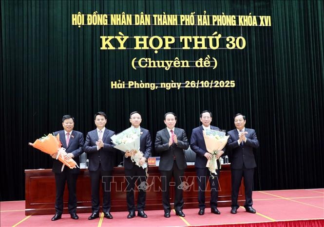 Bầu bổ sung Phó Chủ tịch HĐND và 2 Phó Chủ tịch UBND thành phố Hải Phòng
