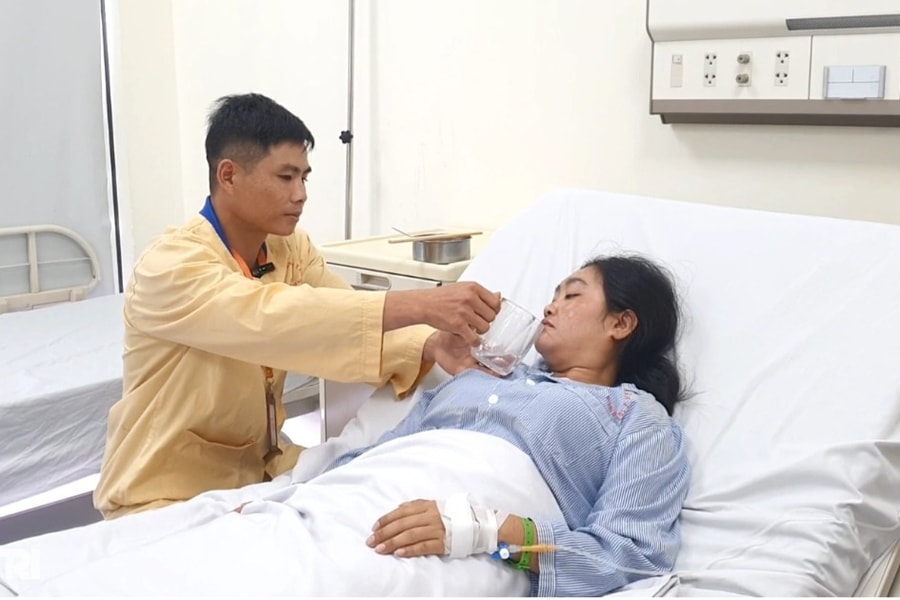 Người chồng dân tộc Hà Nhì: “Xin cho vợ tôi được sống, để các con có mẹ!”