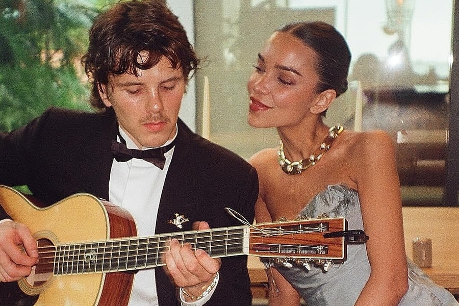 Chuyện tình của con trai út nhà Beckham