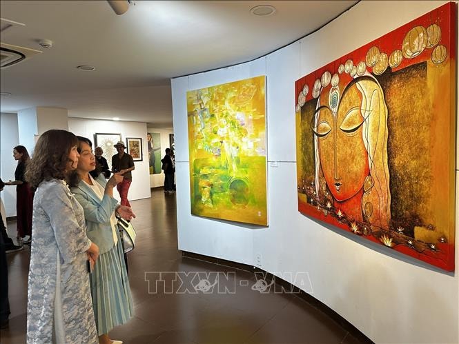 Khai mạc triển lãm nghệ thuật quốc tế 'Heartbeat of Heritage - Nhịp đập của di sản'