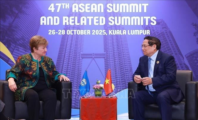 Thủ tướng Phạm Minh Chính gặp gỡ lãnh đạo quốc tế tại Hội nghị Cấp cao ASEAN lần thứ 47