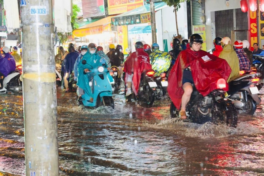 TP Hồ Chí Minh: Mưa rào nhiều nơi, có nơi mưa to đến rất to vào chiều tối