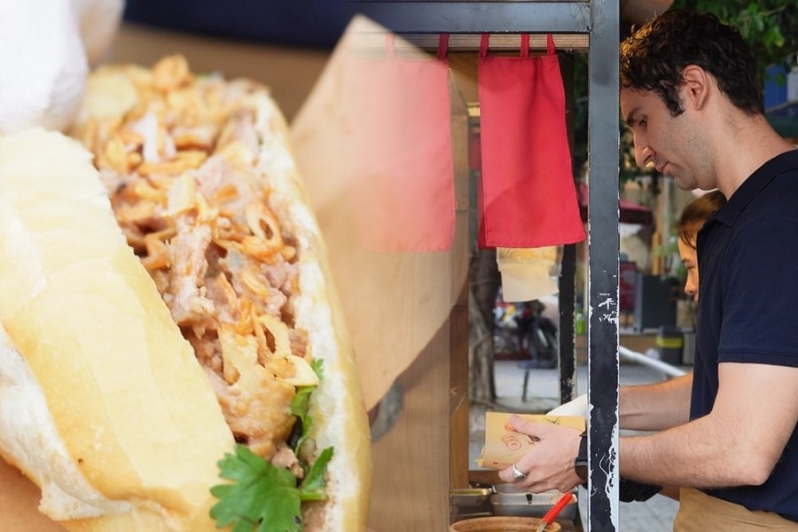 TPHCM: Anh Tây bán bánh mì, nói tiếng Việt sành sỏi hút khách ghé ăn