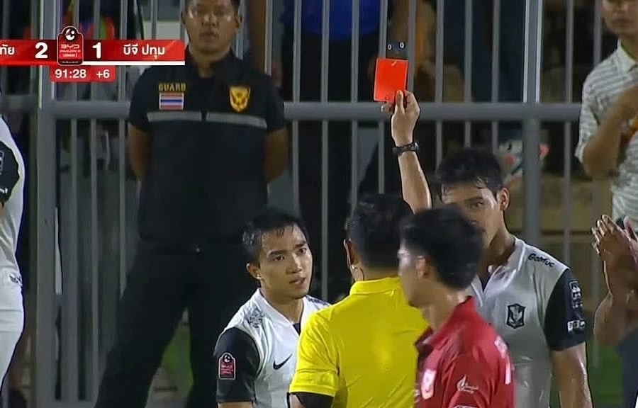 Chanathip phủ nhận cố tình đánh nguội ở Thai League 1