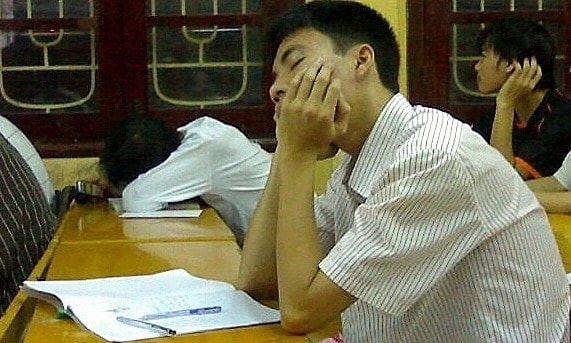 'Sinh viên lớp tôi kiệt sức vì vào học từ 7h sáng'