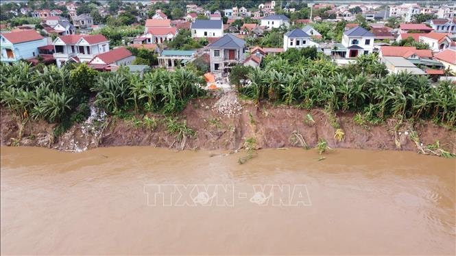 Công bố tình huống khẩn cấp về thiên tai đối với sự cố sạt lở bờ, vở sông đê hữu sông Thao