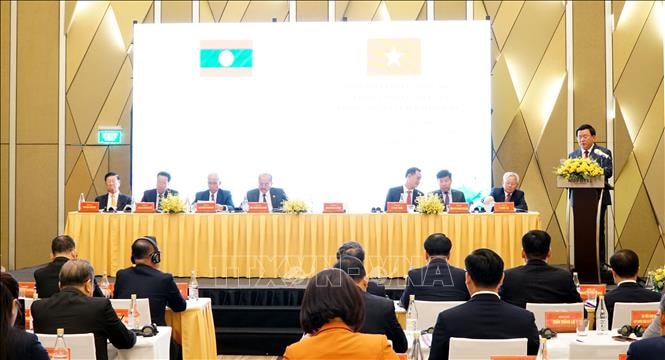 Hội thảo lý luận giữa Đảng Cộng sản Việt Nam và Đảng Nhân dân Cách mạng Lào