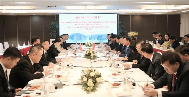 Quảng Ninh thúc đẩy kết nối hạ tầng chiến lược với thành phố Phòng Thành Cảng