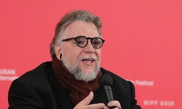 Đạo diễn 'Người đẹp và thủy quái': Tôi thà chết còn hơn dùng AI