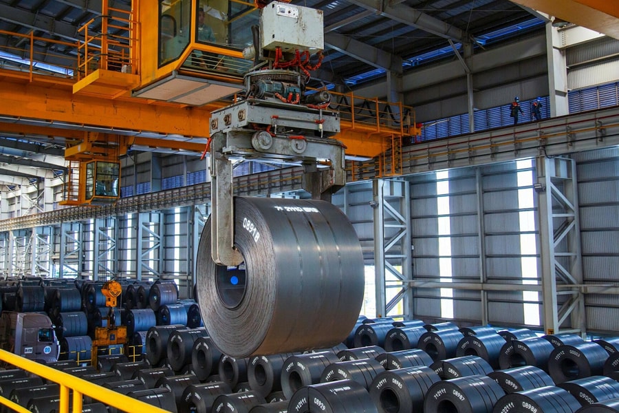 Điều tra chống lẩn tránh phòng vệ thương mại với thép cán nóng Trung Quốc