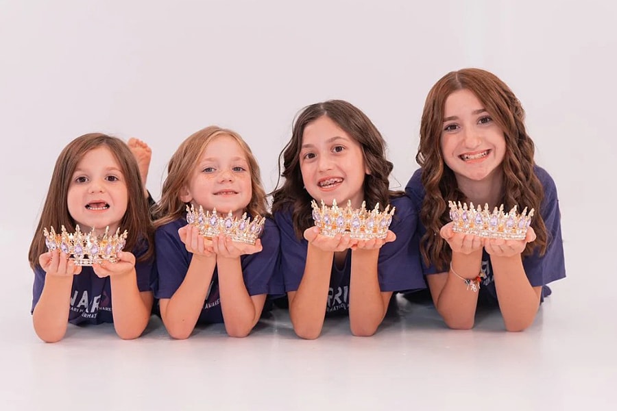 Cơn ác mộng của gia đình có 4 con gái mắc dị tật não