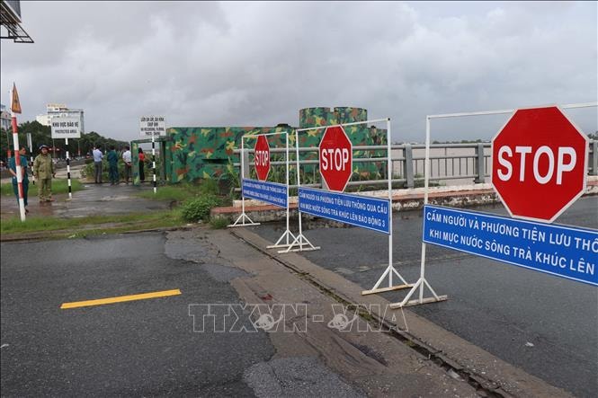 Quảng Ngãi cấm phương tiện lưu thông qua cầu Trà Khúc 1