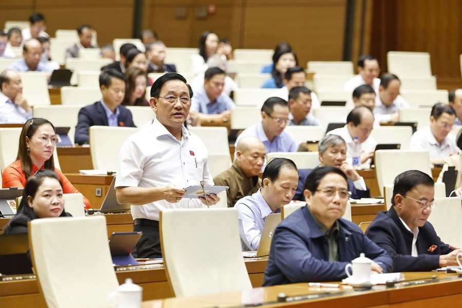 Nhà nước cần quan tâm đến chính sách tiền lương cho cán bộ, công chức, viên chức