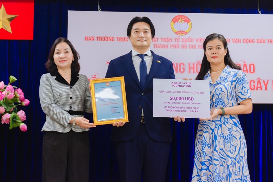 TP Hồ Chí Minh tiếp nhận hơn 174,5 tỷ đồng hỗ trợ đồng bào bị ảnh hưởng bão, lũ