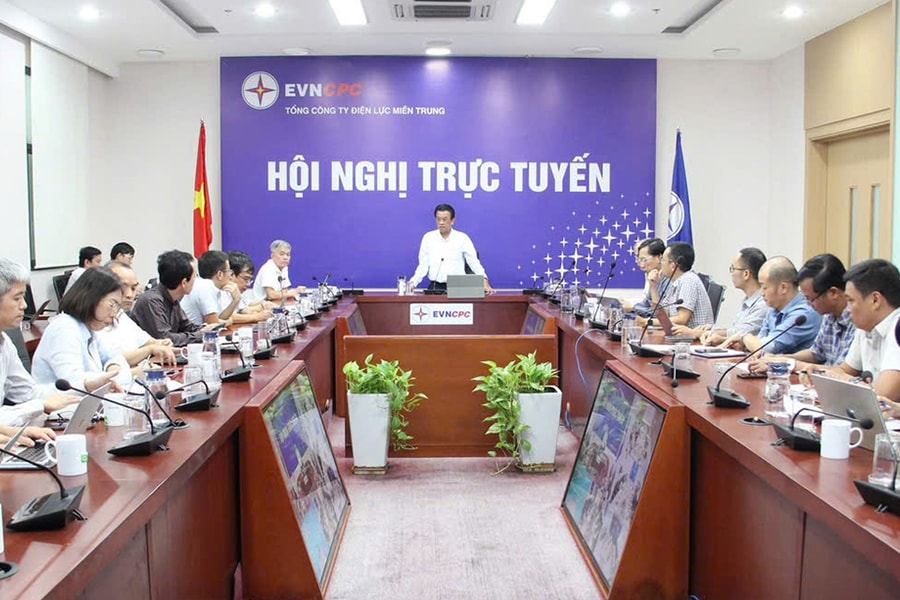 Mưa lũ tại miền Trung: Khẩn trương khôi phục điện, đặt an toàn lên hàng đầu