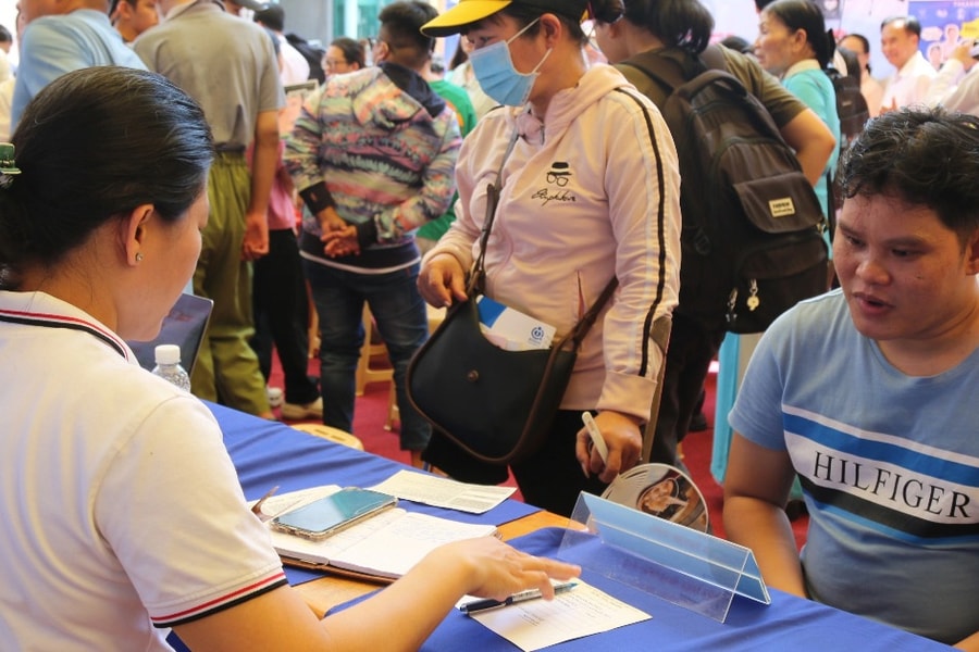 Miễn đóng bảo hiểm thất nghiệp cho lao động là người khuyết tật