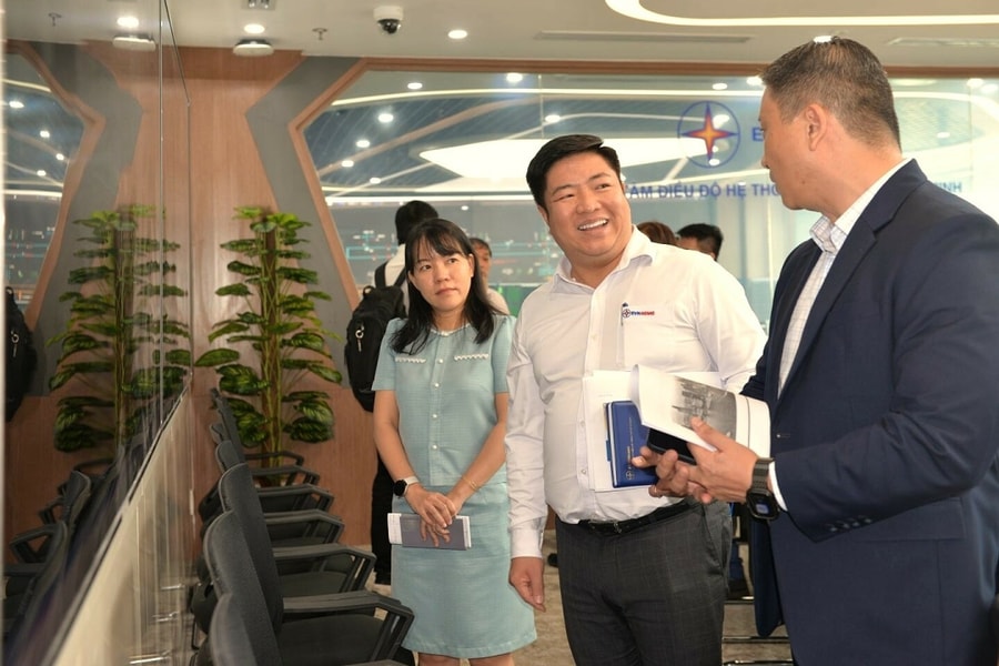 EVNHCMC đảm bảo cấp điện ổn định cho nhà máy Intel