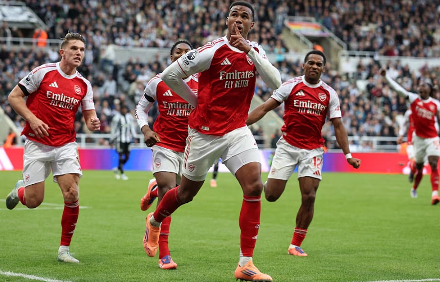 Gabriel - 'pháo đài bay' của Arsenal