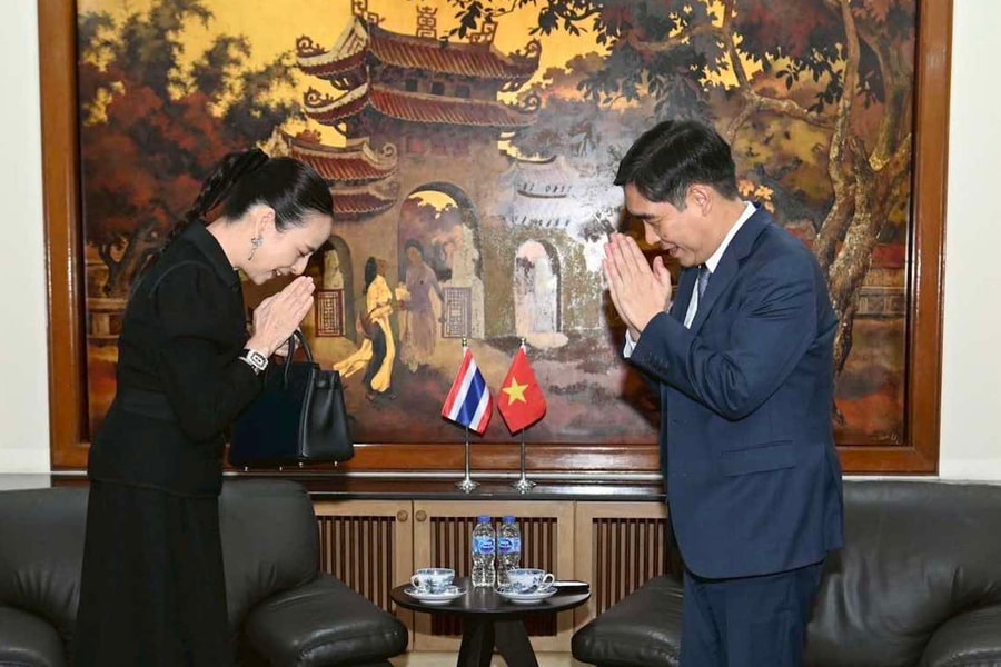 Madam Pang đến Đại sứ quán gửi lời xin lỗi người dân Việt Nam