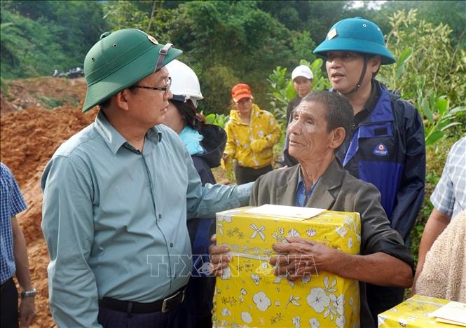 Kiểm tra tình hình ứng phó, khắc phục mưa lũ tại tỉnh Quảng Ngãi