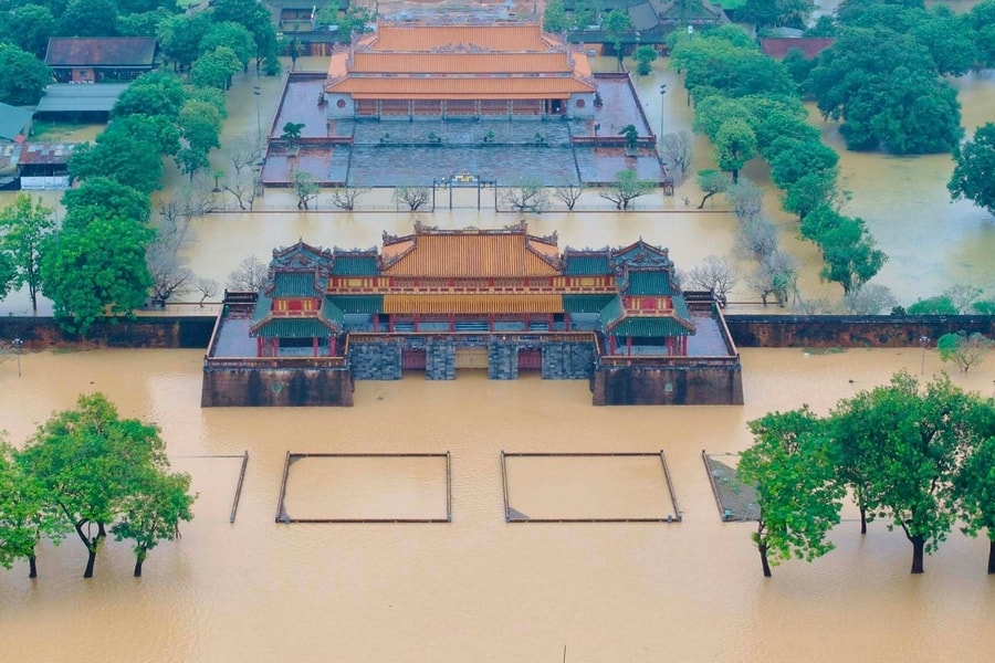 Lý do điện Thái Hòa vẫn khô ráo giữa nước lũ ở Huế