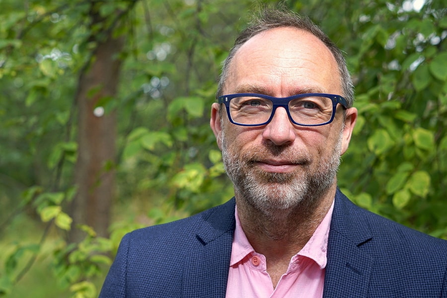 Nhà sáng lập Wikipedia 'không tin tưởng' Grokipedia của Musk