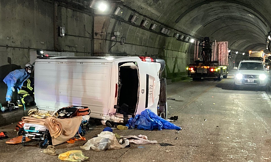 Xe chở 6 người Việt bị lật ở Nhật, một người tử vong