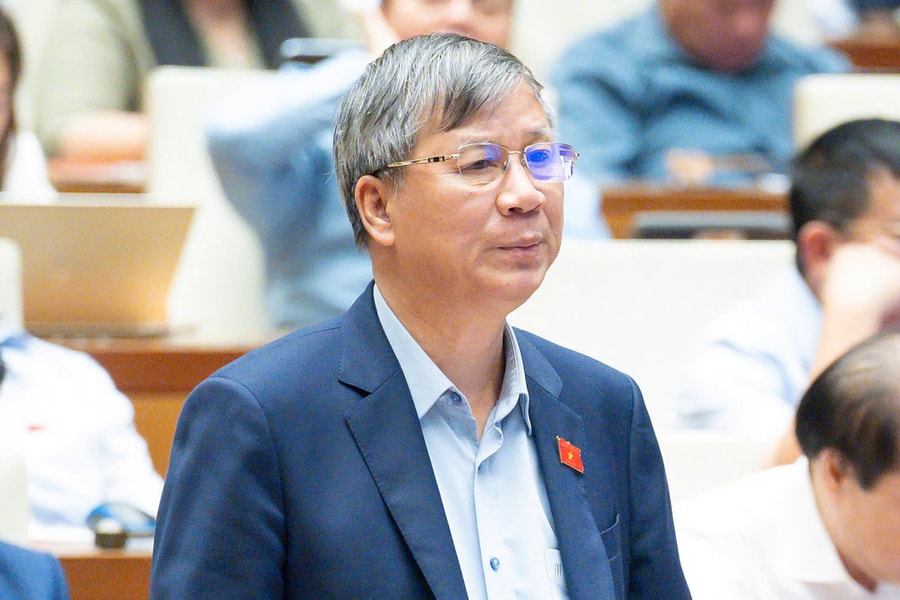 'Phát triển cao tốc trên cao và tuyến ven biển để ứng phó biến đổi khí hậu'