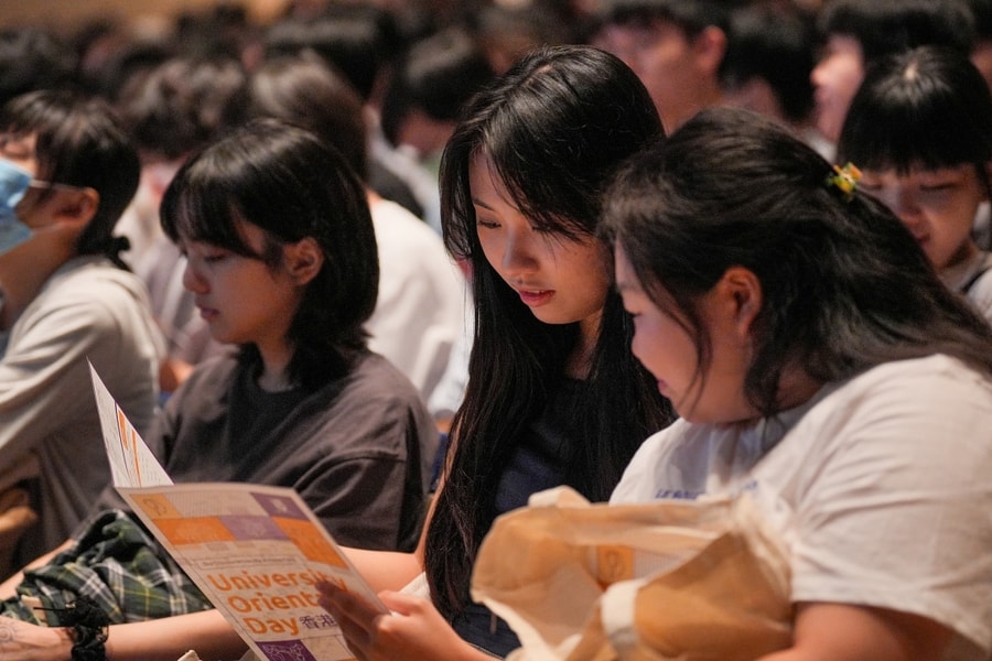 Du học sinh Hong Kong 'vỡ mộng' vì tìm việc