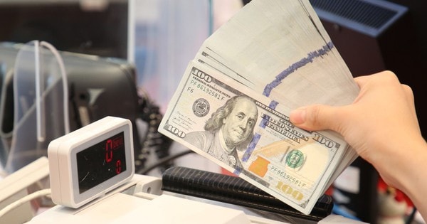 Ngân hàng Nhà nước mạnh tay với tình trạng mua, bán USD trái phép